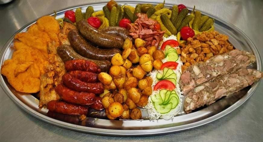 Restauracia Penzion Na Mlyne Stará Turá 외부 사진